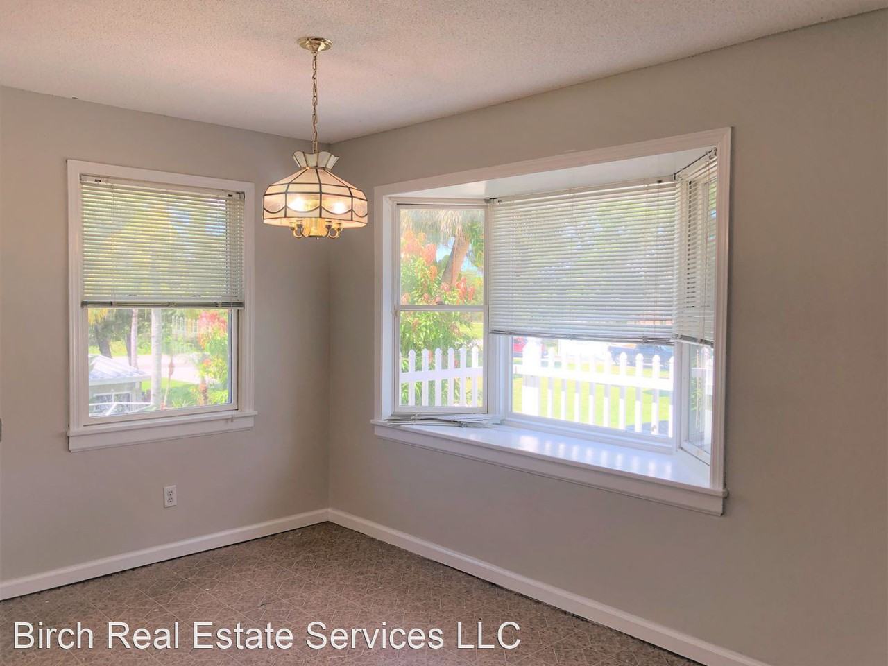 8128 Papaya Street - Photo 3 of 10