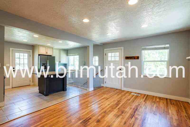 653 N St - Photo 3 of 21