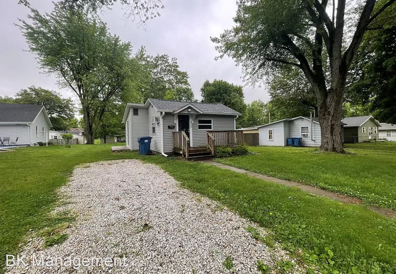 830 Harrison St - Photo 2 of 11