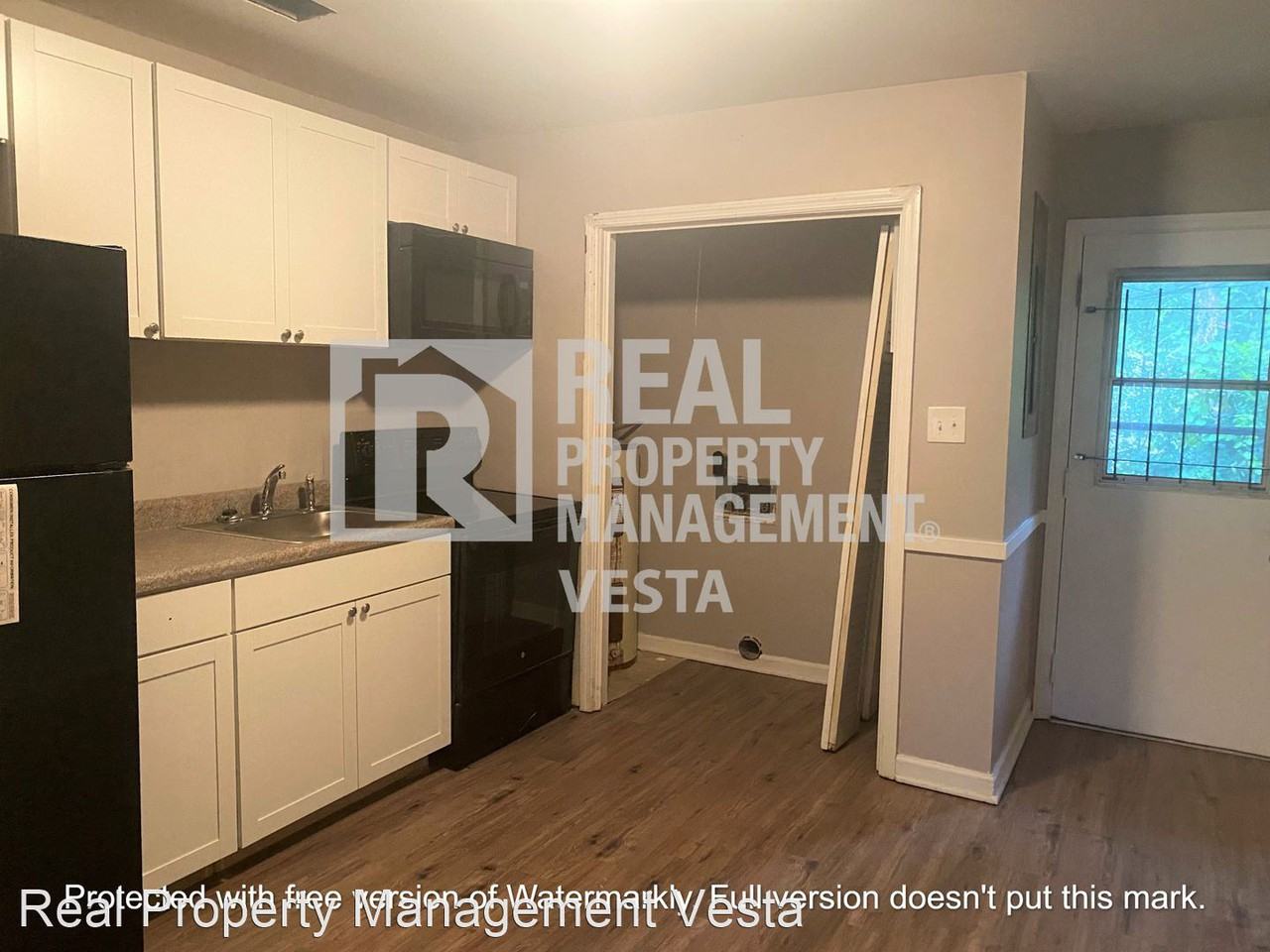 145 Pierce Ave - Photo 3 of 7