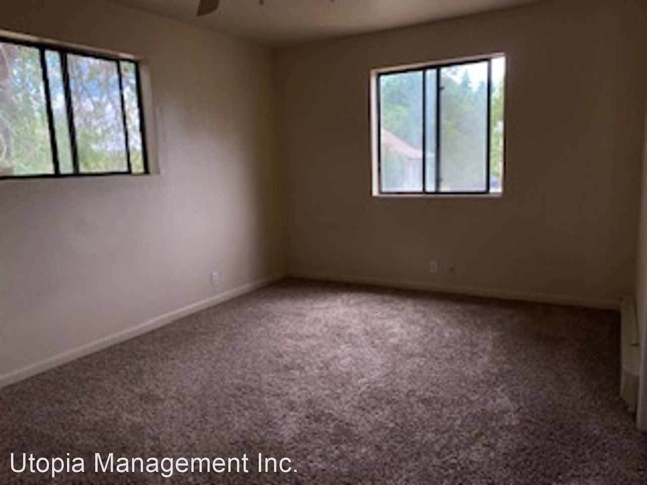 316/320 Alexander Avenue - Photo 3 of 8