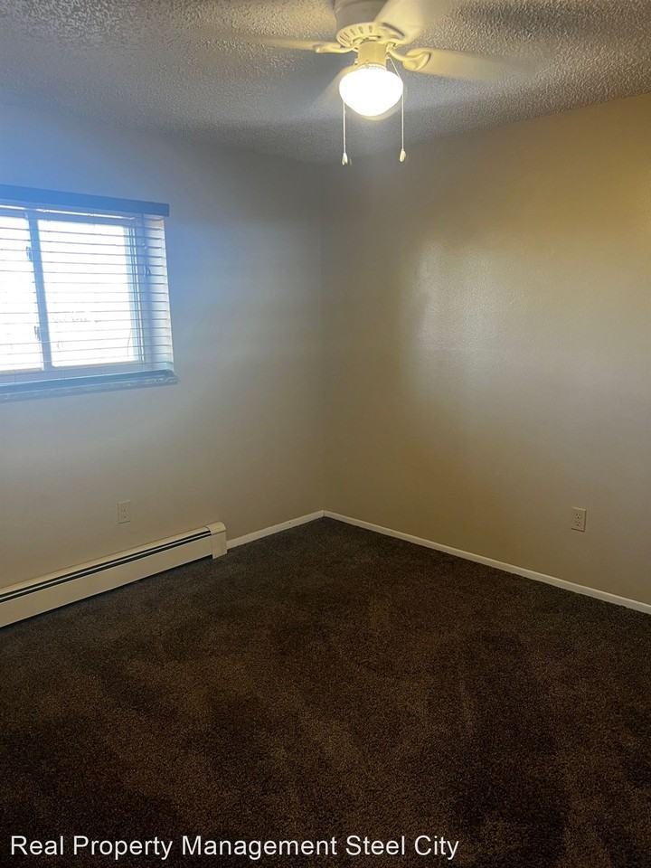 3421 Baltimore Ave - Photo 2 of 5