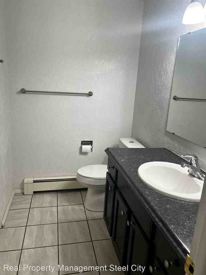 3421 Baltimore Ave - Photo 3 of 5