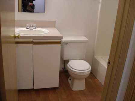 1422 E Maryland St - Photo 3 of 5