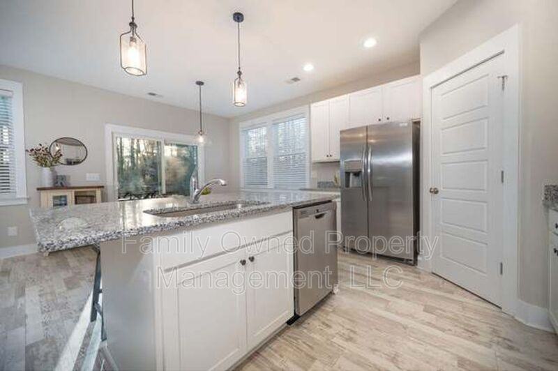 225 Whirlaway Dr - Photo 3 of 30