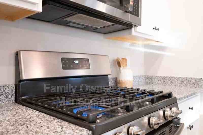 225 Whirlaway Dr - Photo 4 of 30