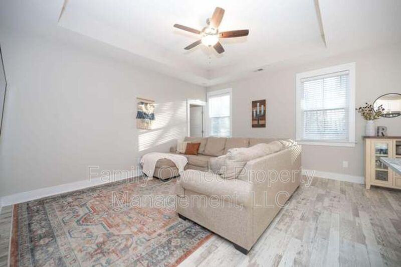 225 Whirlaway Dr - Photo 7 of 30