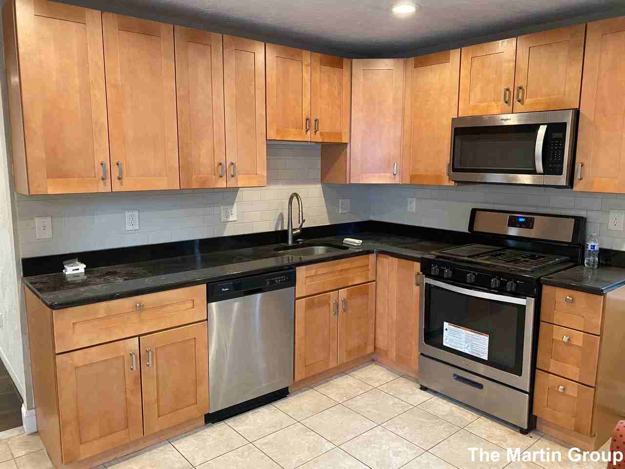 11 Pinckney St #2 - Photo 3 of 12