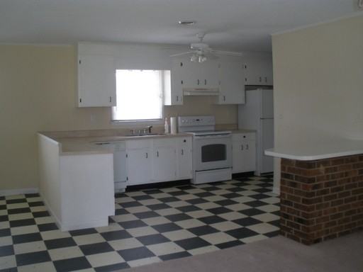 107 Raccoon Rd - Photo 2 of 11