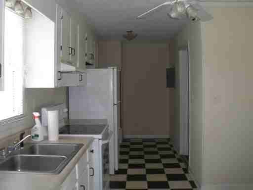 107 Raccoon Rd - Photo 3 of 11