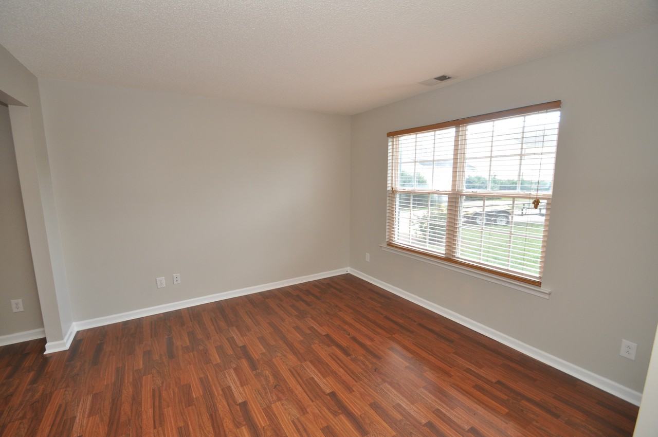 117 Tiverton Woods Dr - Photo 2 of 21