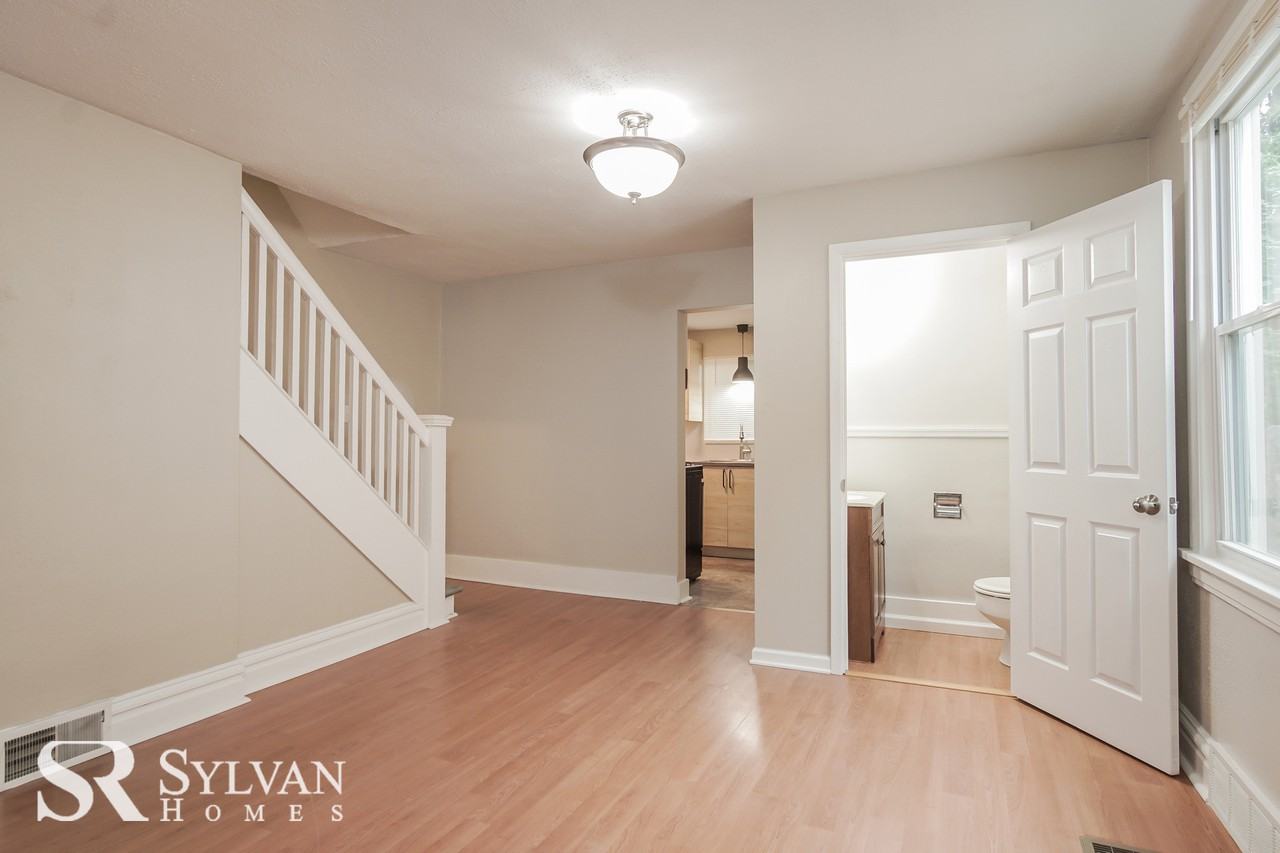 814 Ferree St - Photo 3 of 15