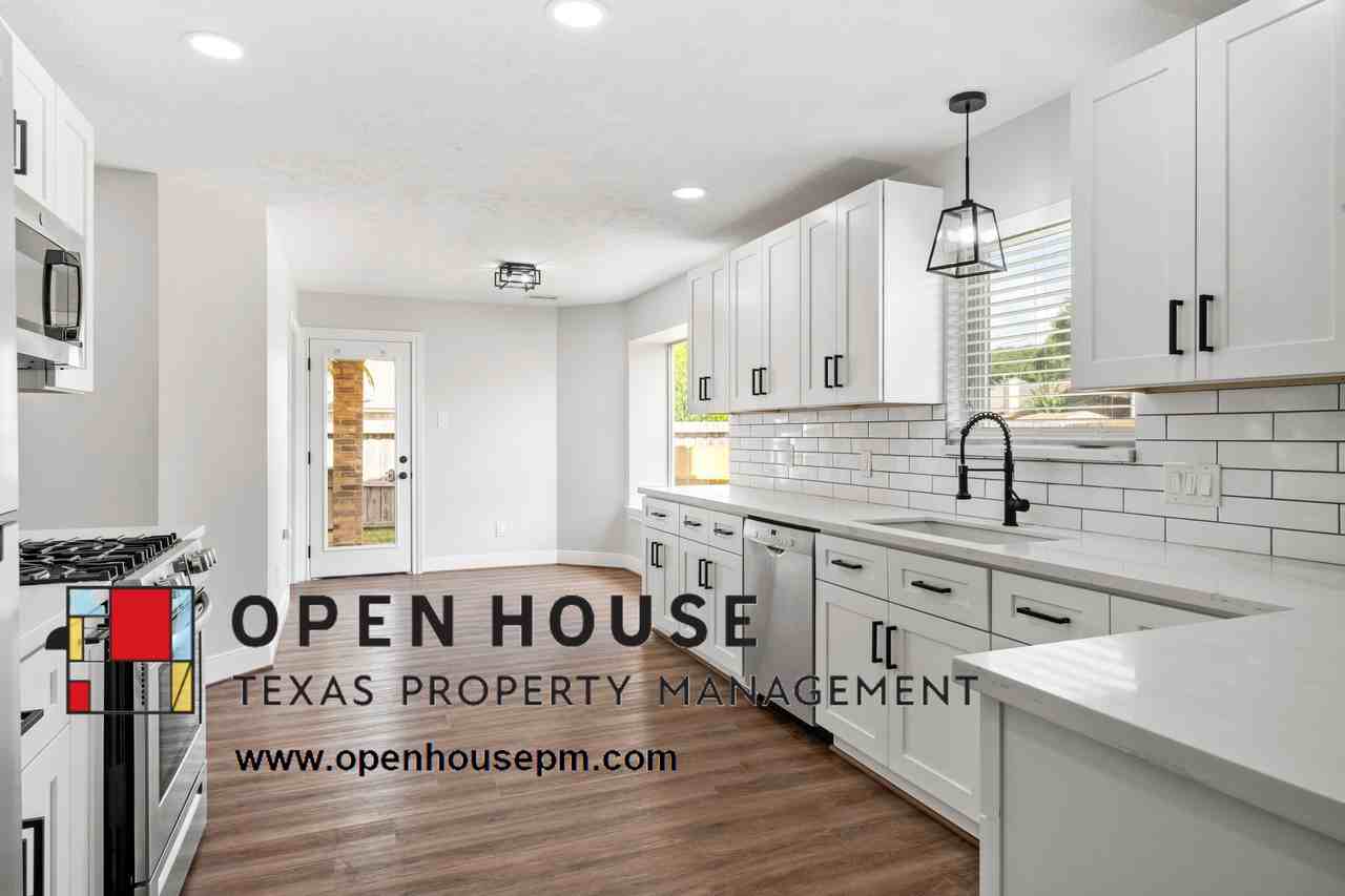 1190 Red Rock Canyon Dr - Photo 3 of 11