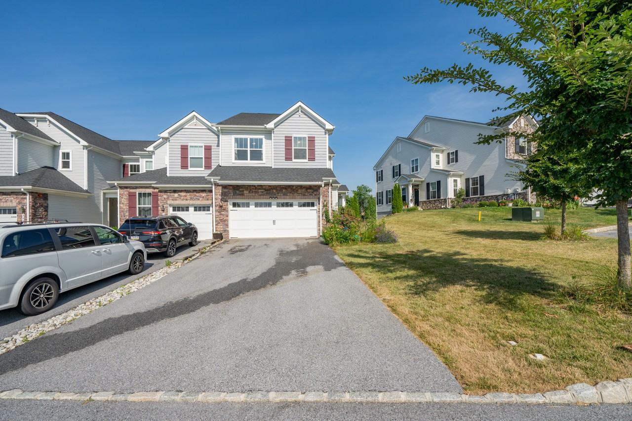 3422 Bergamont Way - Photo 3 of 31