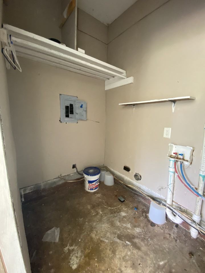 158 Depot St - Photo 4 of 16