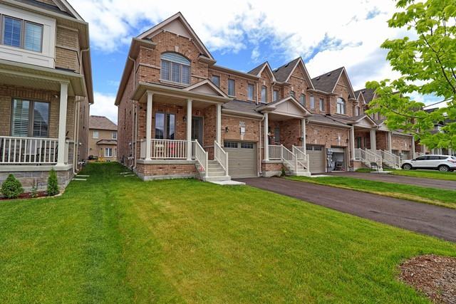 15 Tait Cres - Photo 3 of 33