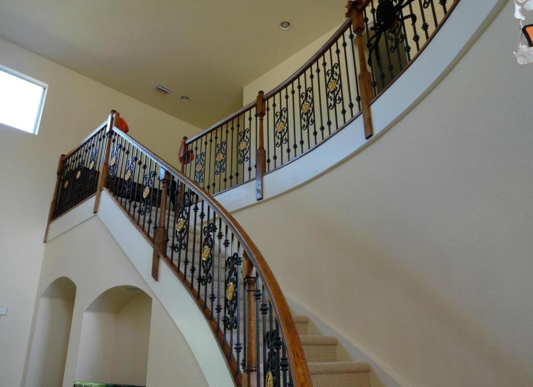 181 Sedona Way - Photo 2 of 34