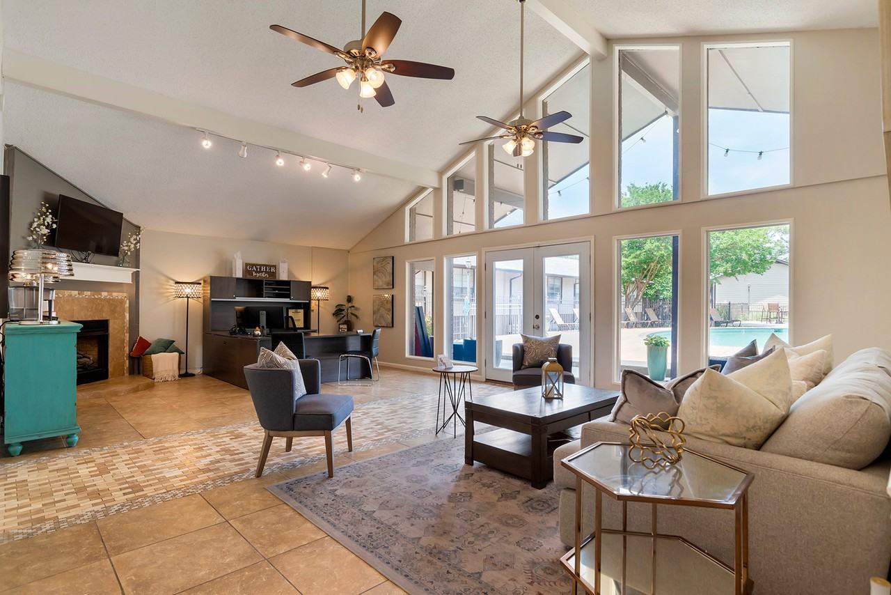 Lakeshore Landing Apartments - Photo 4 of 32