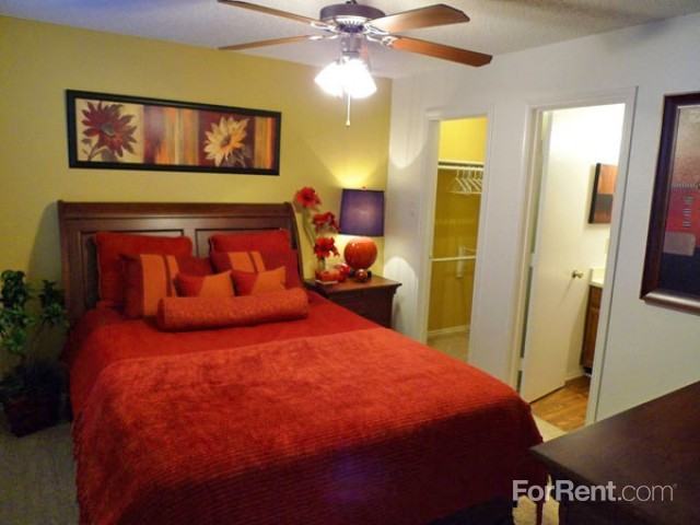 La Colina Apartments - Photo 2 of 9