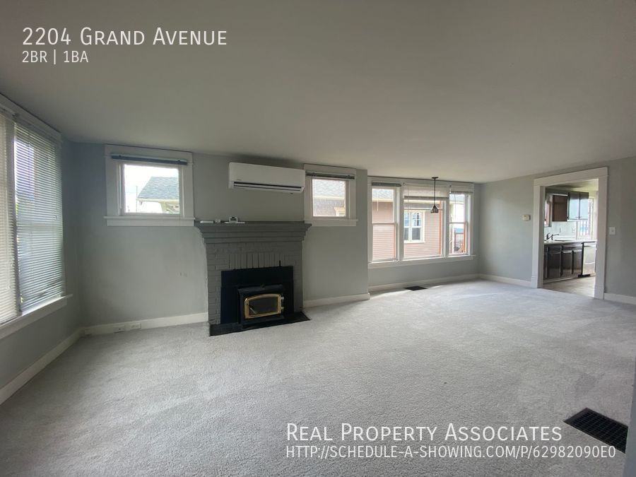 2204 Grand Ave - Photo 2 of 13