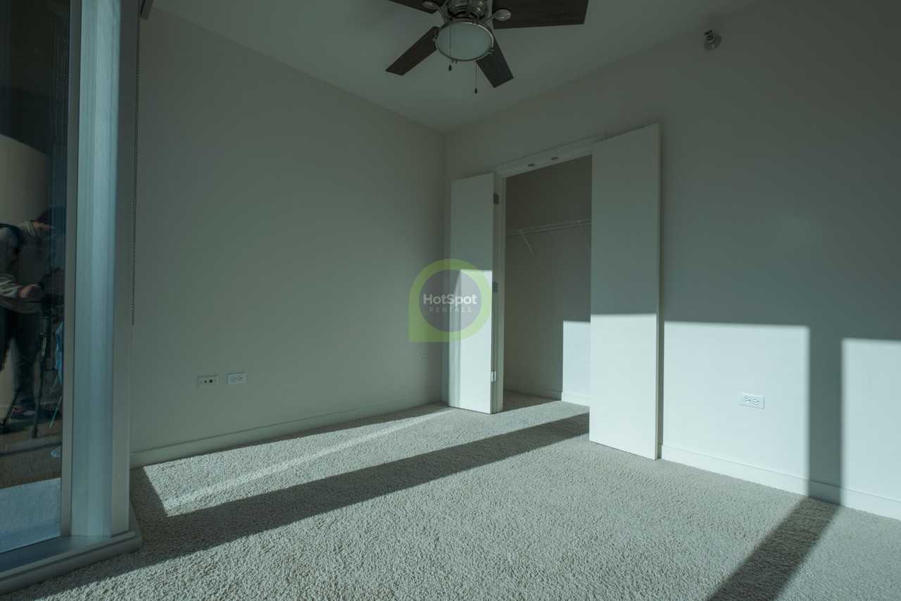 161 West Kinzie Street #2-2DEN - Photo 5 of 17
