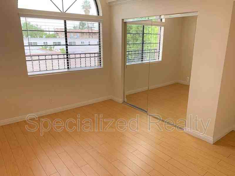 1245 Orange Grove Ave #203 - Photo 4 of 5