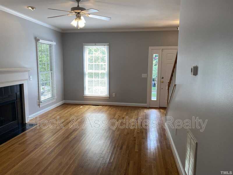 228 Kingsport Rd - Photo 2 of 14