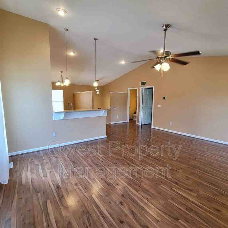 3753 Creek Way Dr Se - Photo 2 of 14