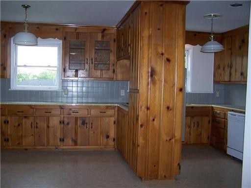 3008 Windemere Cir - Photo 2 of 37