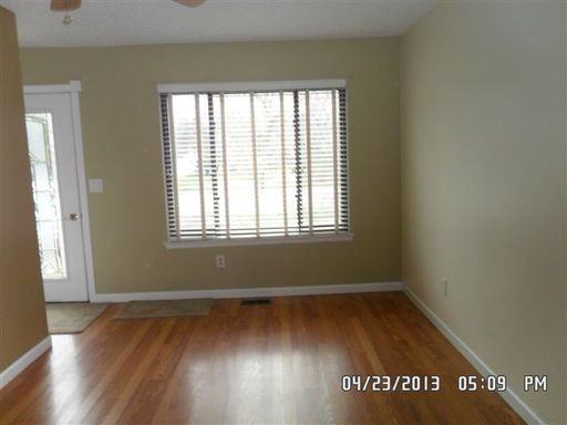 690 Miller Rd - Photo 3 of 8