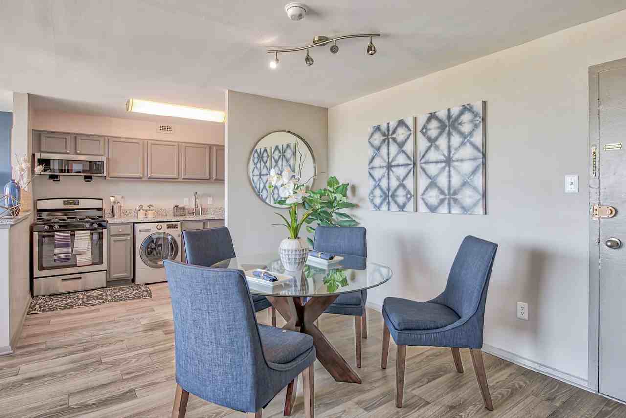 The Square at 511 Apartments - Photo 4 of 33