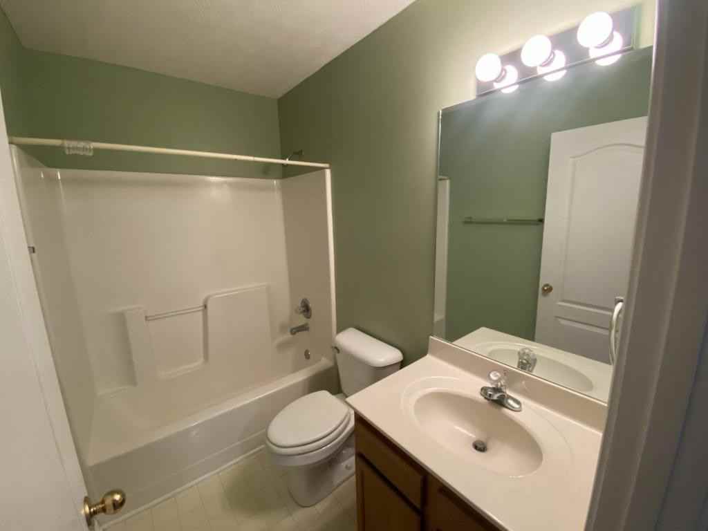 223 John Sutherland Dr - Photo 3 of 9