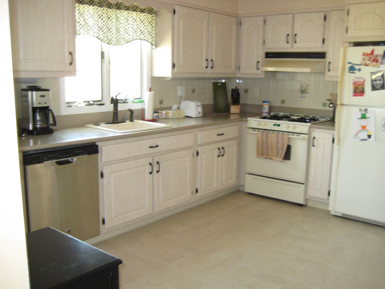 59 Asbury Ave - Photo 3 of 15