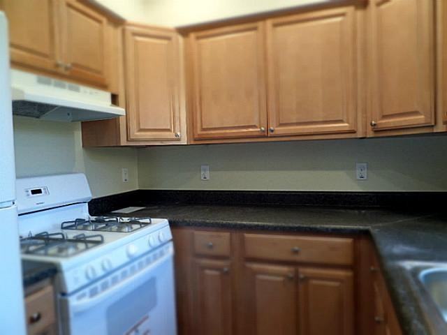 863 Burlingham Rd - Photo 3 of 13