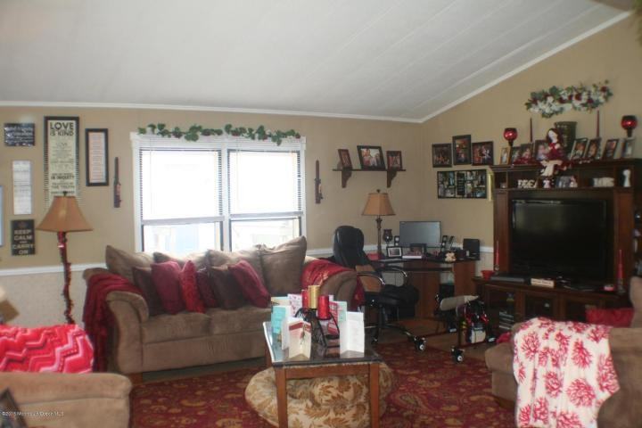 56 Deer Way - Photo 2 of 8