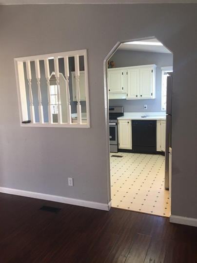 2174 Camellia Dr - Photo 2 of 12