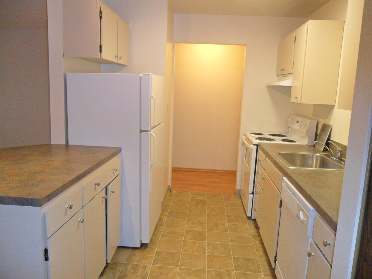 525 Fairview Ave Se Apt F #525F - Photo 5 of 14