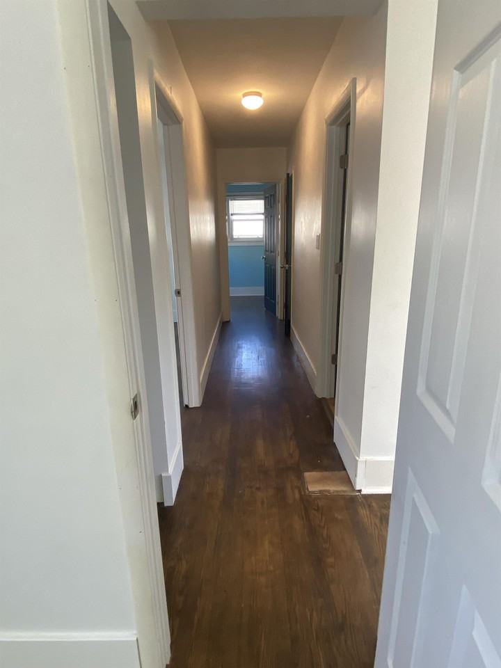 1256 E Clark St - Photo 6 of 17