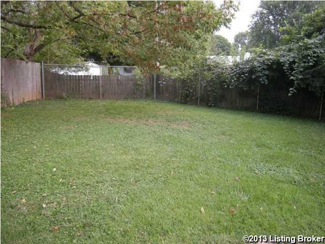 219 Flamingo Dr #1 - Photo 3 of 5