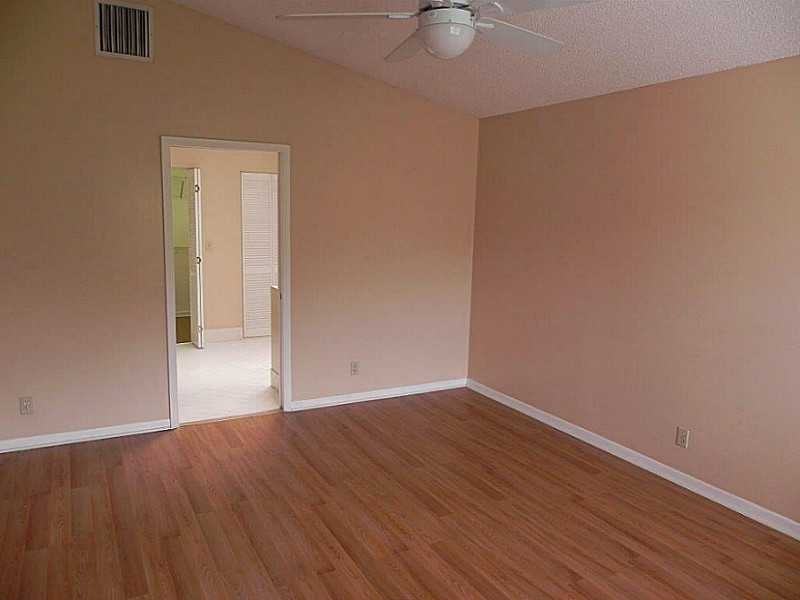 10731 NW 16th Ct - Photo 2 of 12