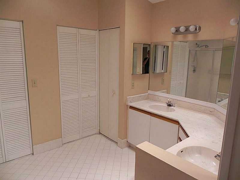 10731 NW 16th Ct - Photo 3 of 12