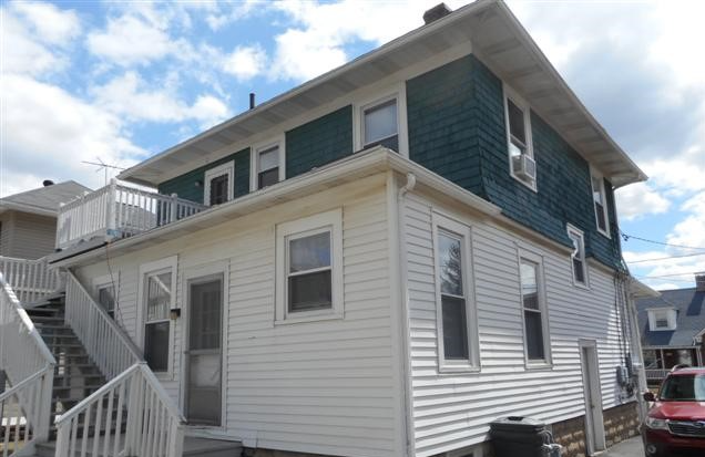 262 W Race St #2 - Photo 2 of 6