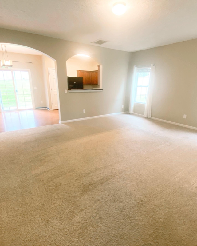 1017 Ashmore Dr - Photo 2 of 8