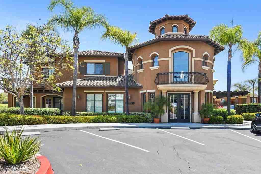 13049 Cadencia Pl - Photo 2 of 19