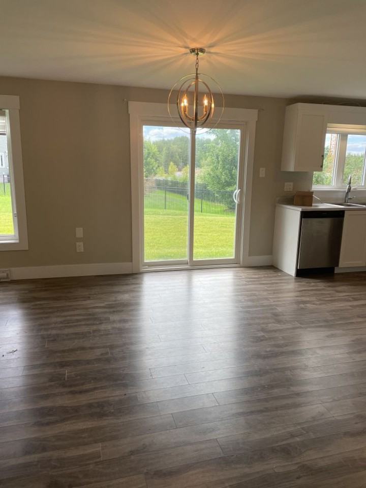 17 Clover St - Photo 2 of 7