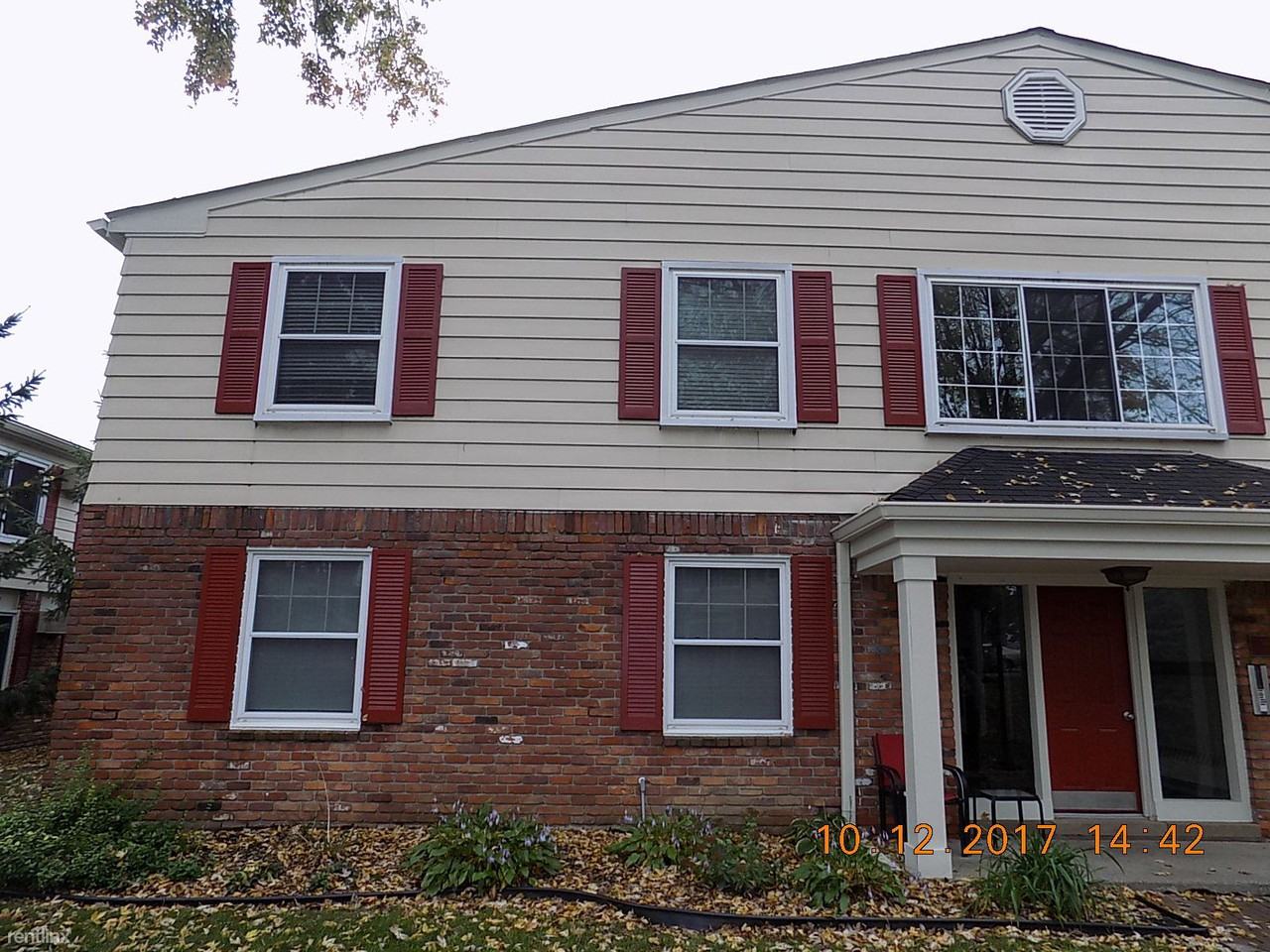 763 W Maple Rd #60 - Photo 2 of 19