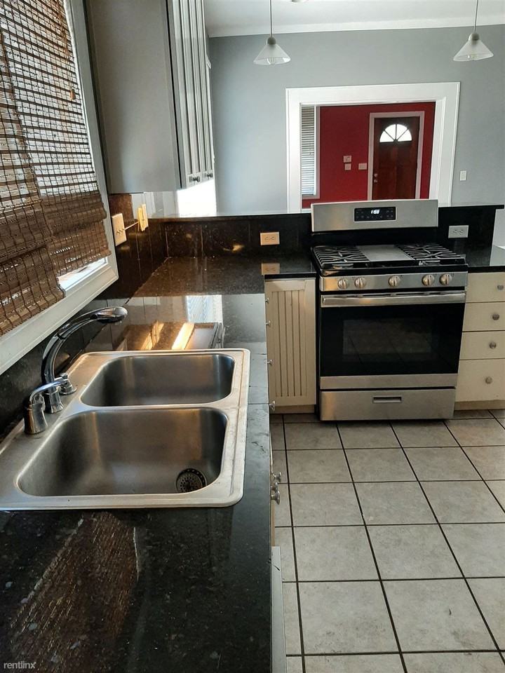 1430 Queen City Ave - Photo 3 of 11