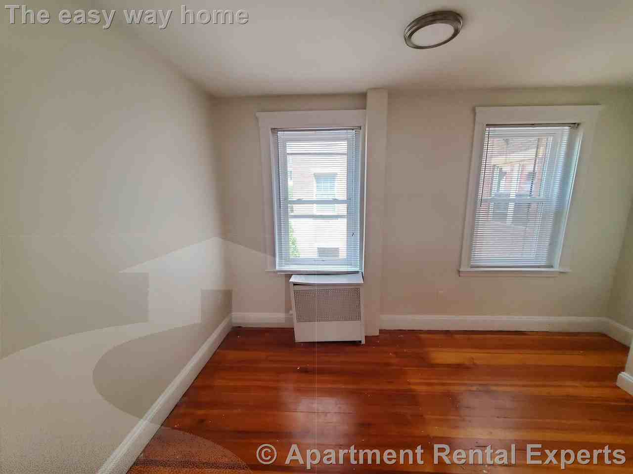 28 Langdon St #4 - Photo 3 of 11