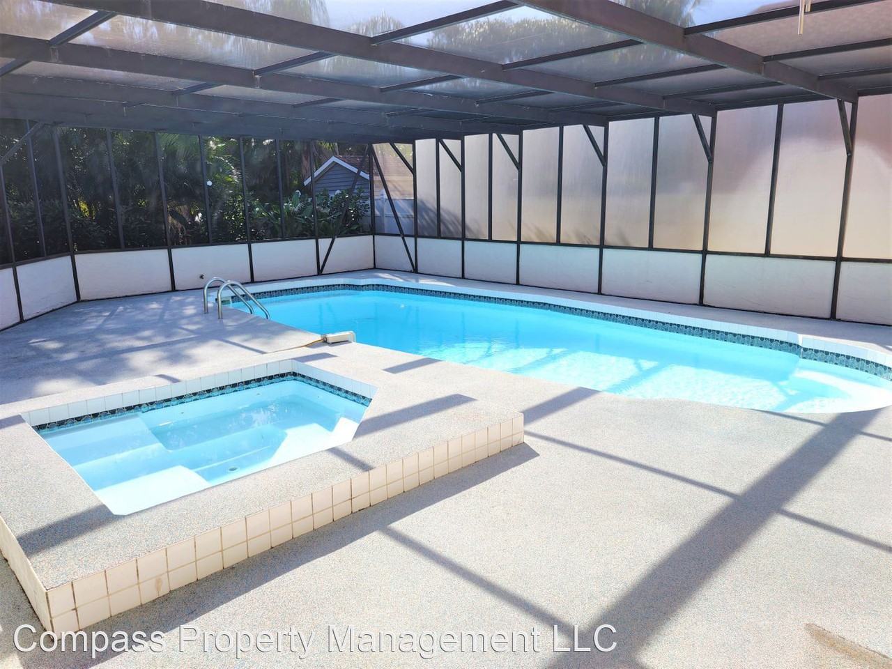 805 Laguna Dr - Photo 2 of 50