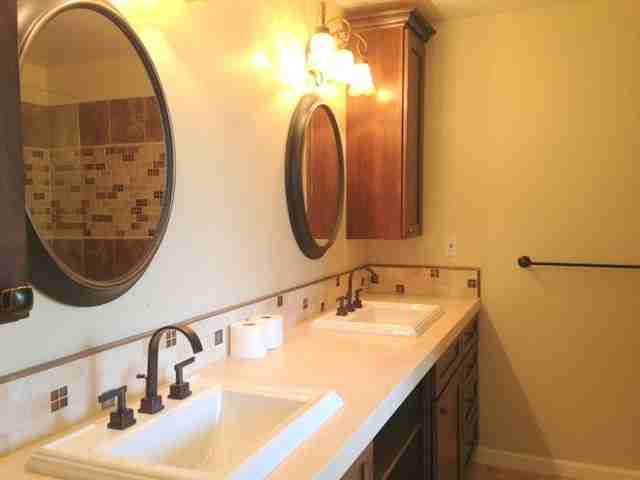1232 Mahogany Cir - Photo 2 of 34